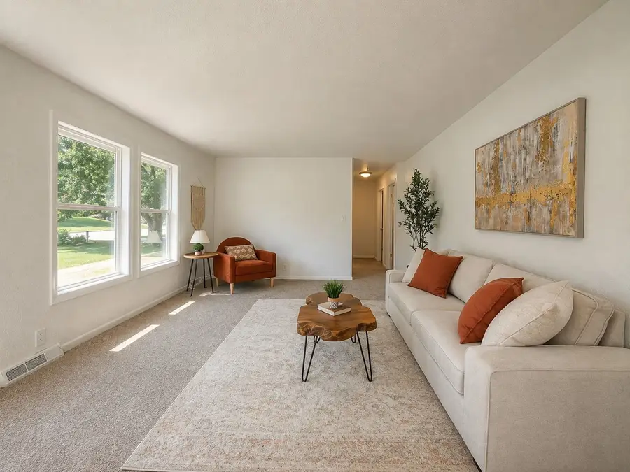 615 Lexington Street, Carlisle, IA 50047 - #2