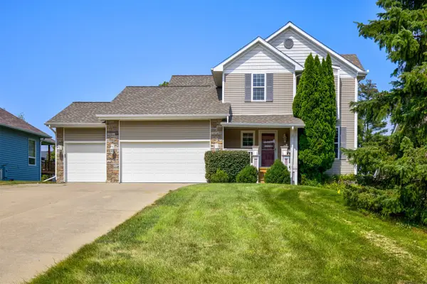 205 E Pine Ridge Drive, Polk City, IA 50226