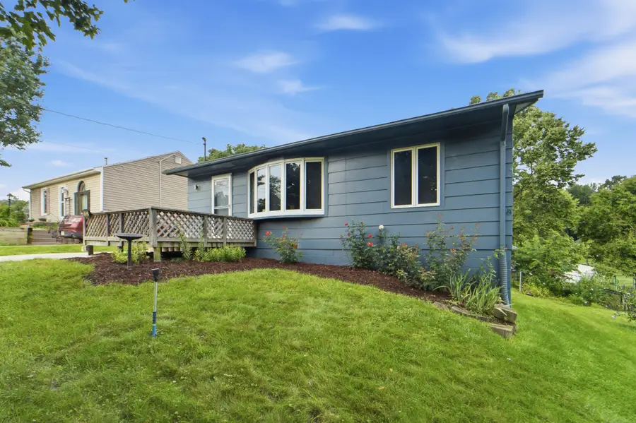 1252 E 36th Street, Des Moines, IA 50317 - #2