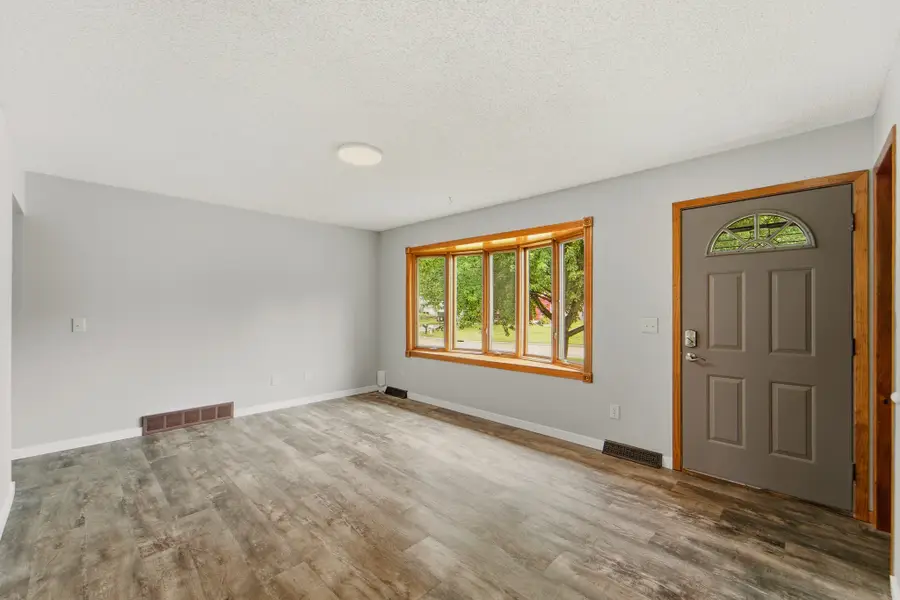 1252 E 36th Street, Des Moines, IA 50317 - #3