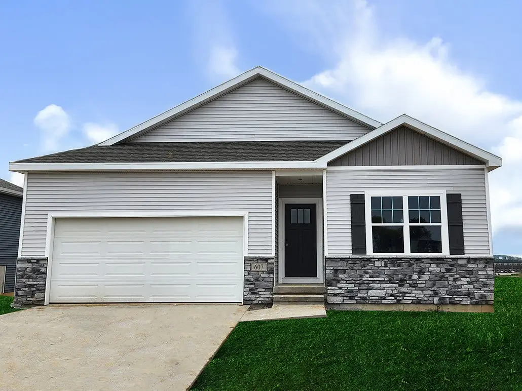 804 Fireside Drive Nw, Bondurant, IA 50035 - #1