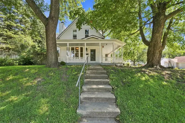 600 E 3rd Street, Pella, IA 50219