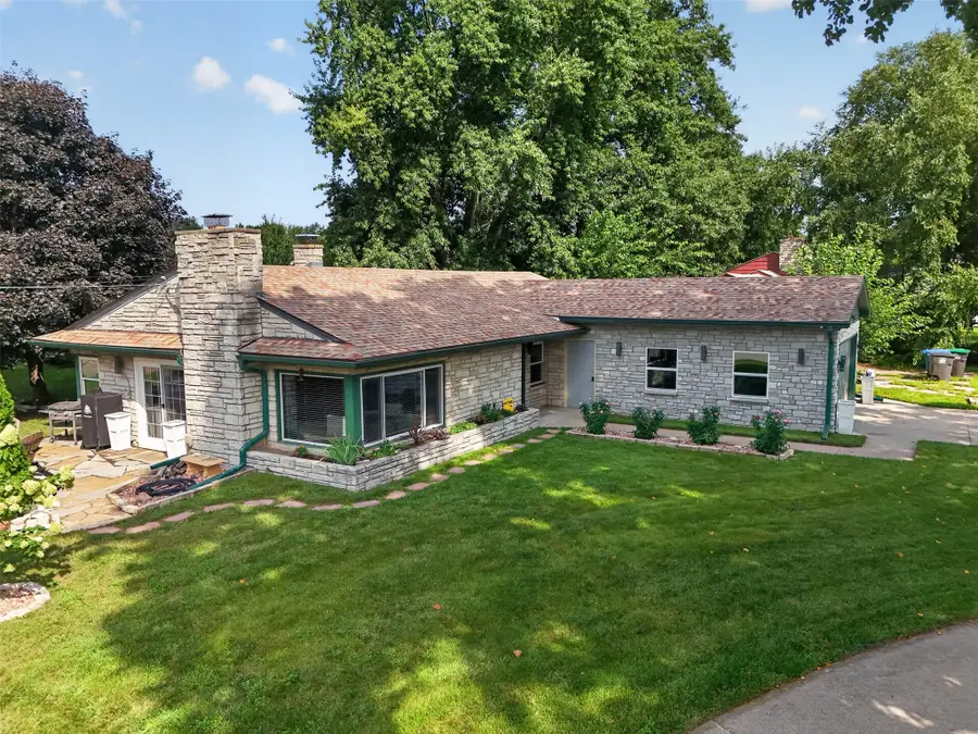 3724 Fleur Drive, Des Moines, IA 50321 - #2