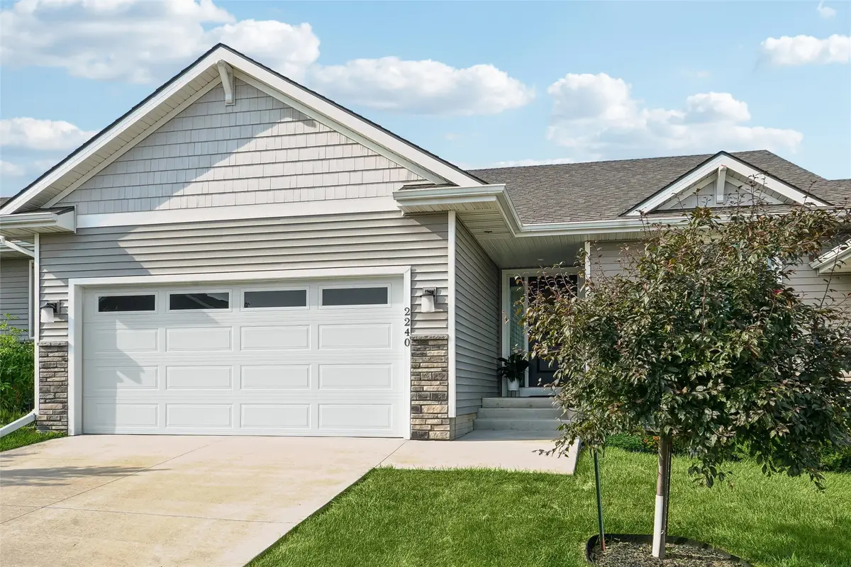2240 E Redmond Avenue, Des Moines, IA 50320 - #1