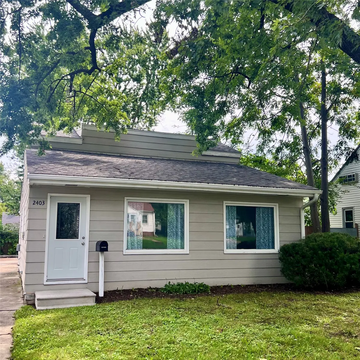 2403 36th Street, Des Moines, IA 50310 - #1