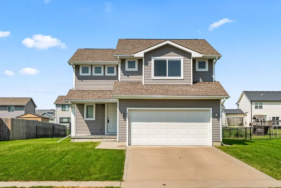 216 Summit Circle Nw, Bondurant, IA 50035 - #2