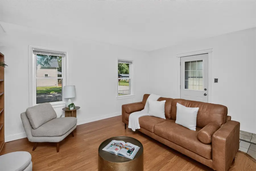 6201 Winona Avenue, Des Moines, IA 50312 - #3