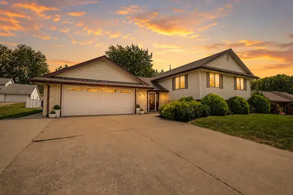 1516 Broadway Street, Pella, IA 50219