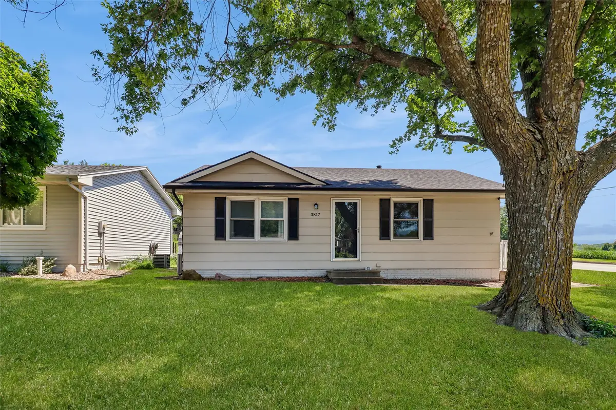 3817 SE 23rd Street, Des Moines, IA 50320 - #1