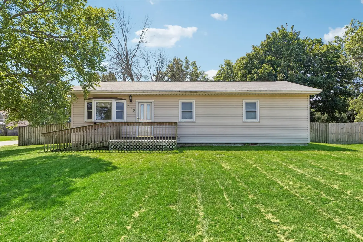 313 4th Street, Menlo, IA 50164 - #1