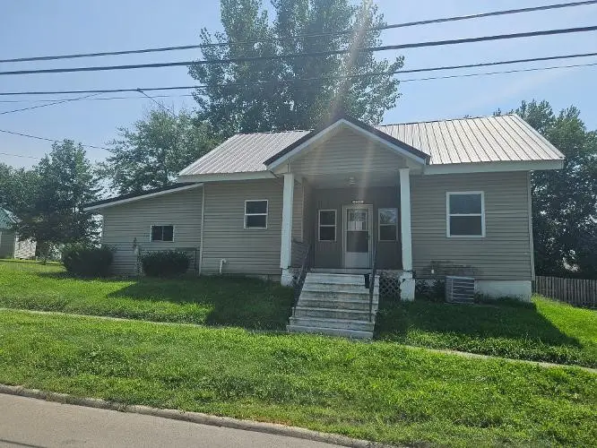 1512 Osceola Avenue, Chariton, IA 50049 - #1