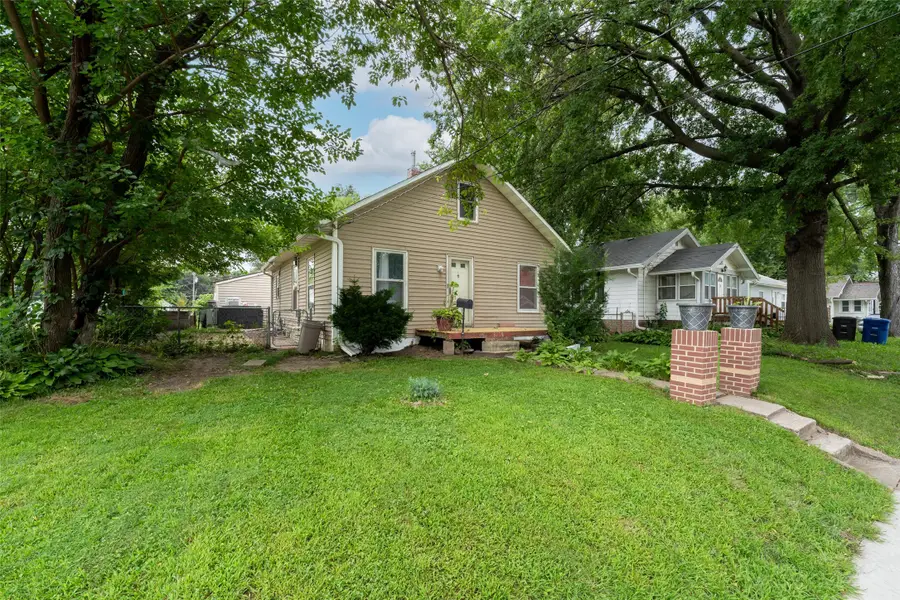 3210 Columbia Street, Des Moines, IA 50313 - #3
