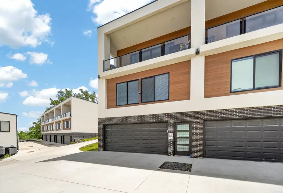 550 Indianola Road #7, Des Moines, IA 50315 - #2