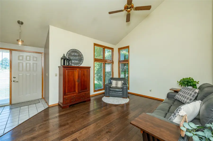 4133 98th Street, Urbandale, IA 50322 - #3