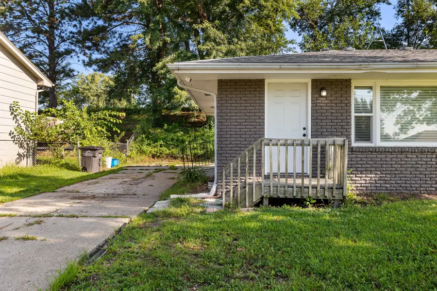 110 E Philip Street, Des Moines, IA 50315 - #2