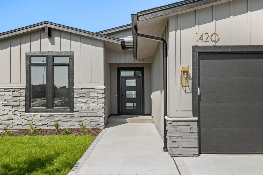 1420 NW Alderleaf Drive, Waukee, IA 50263 - #2