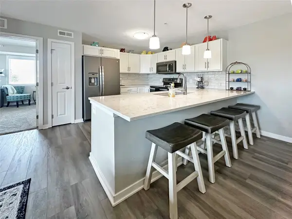4837 86th Street #24, Urbandale, IA 50322