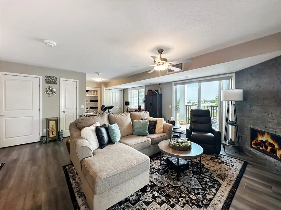 4837 86th Street #24, Urbandale, IA 50322 - #3