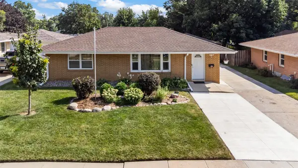 1824 Hillside Street, West Des Moines, IA 50265
