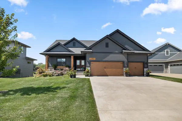 2310 Autumn Blaze Drive, Norwalk, IA 50211