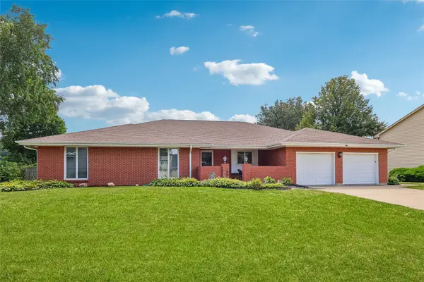 5870 Dogwood Lane, Johnston, IA 50131