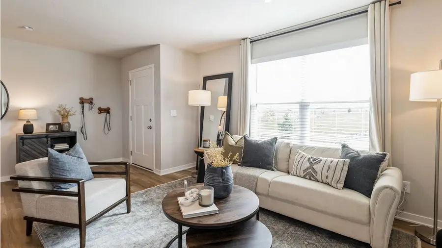 A-102 2401 E 50th Court, Des Moines, IA 50317 - #3