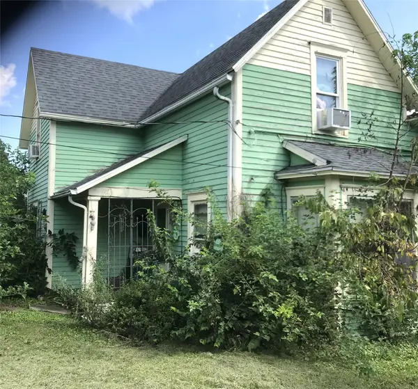812 E Washington Street, Knoxville, IA 50138