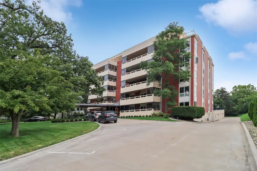 4004 Grand Avenue #203, Des Moines, IA 50312 - #2