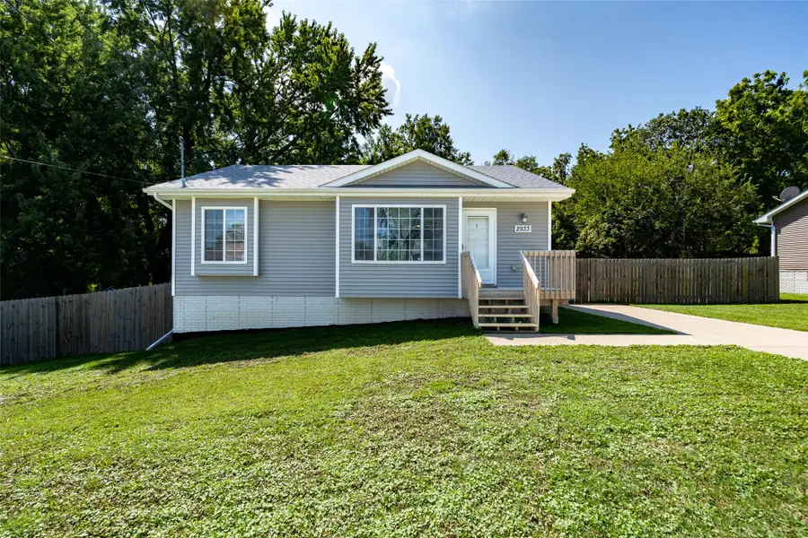 2933 E Madison Avenue, Des Moines, IA 50317 - #2