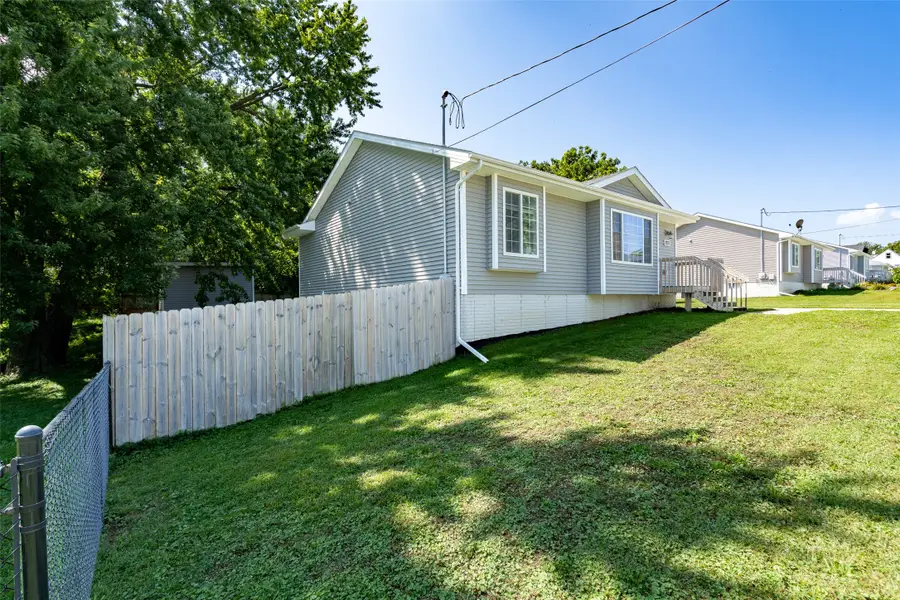 2933 E Madison Avenue, Des Moines, IA 50317 - #3