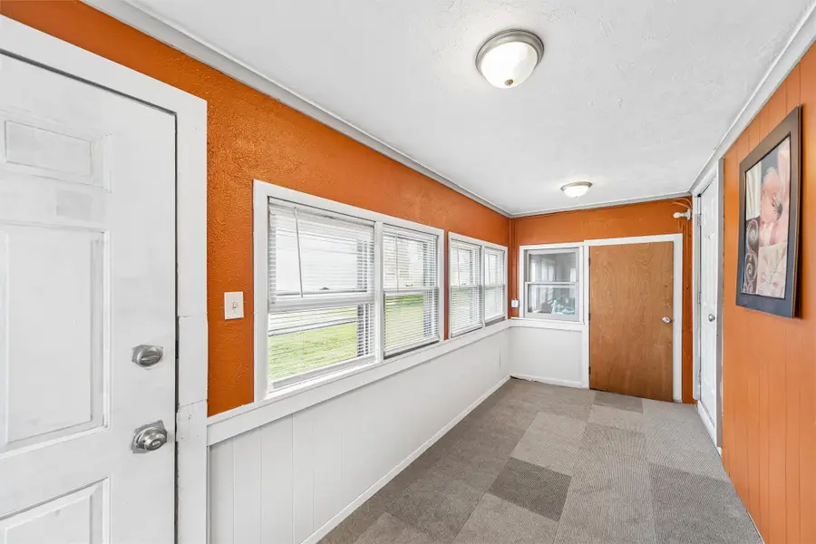 1278 E 34th Street, Des Moines, IA 50317 - #3