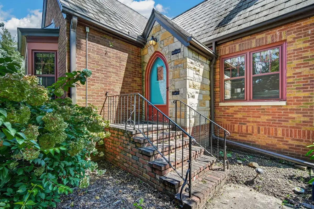 2015 Nash Drive, Des Moines, IA 50314 - #1