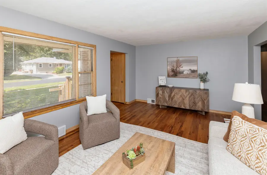 617 13th Street, West Des Moines, IA 50265 - #3