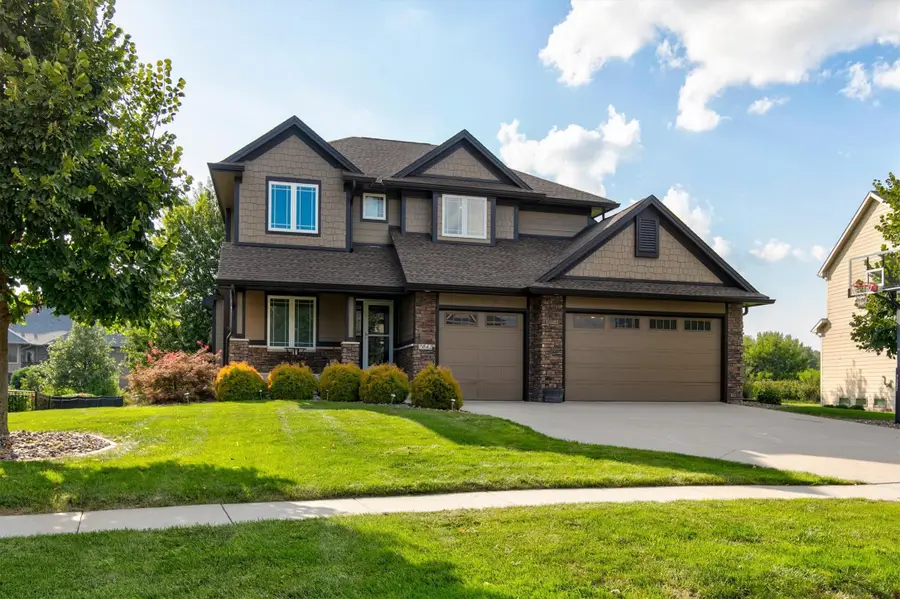 7042 Peckham Street, Johnston, IA 50131 - #3