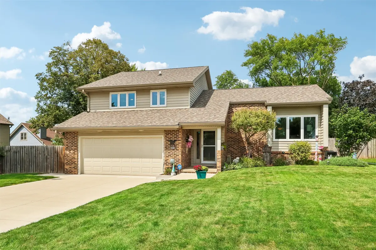 10233 Clark Street, Clive, IA 50325 - #1