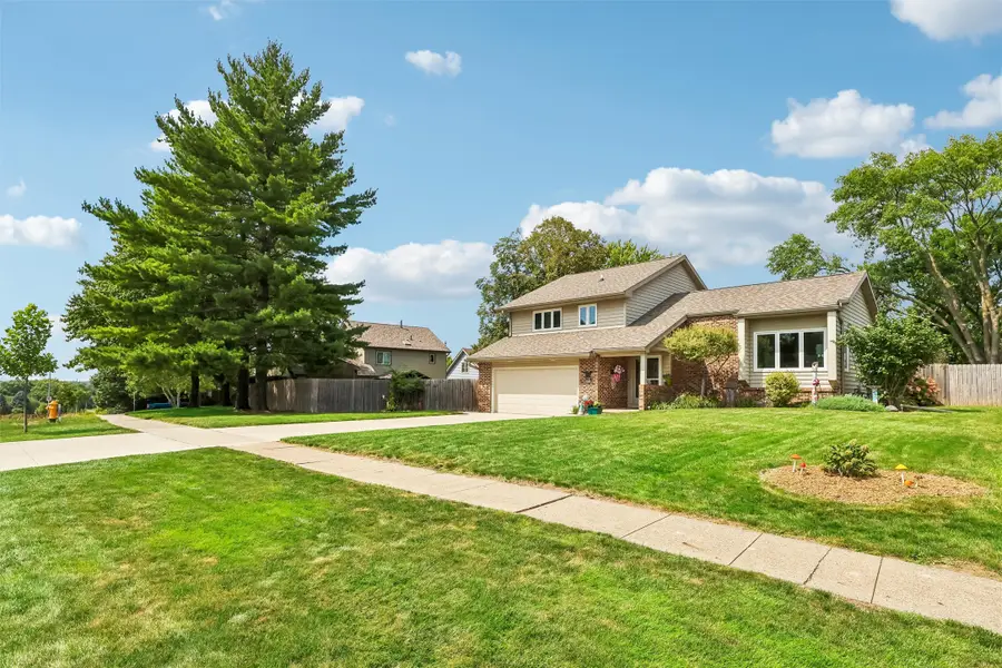 10233 Clark Street, Clive, IA 50325 - #2