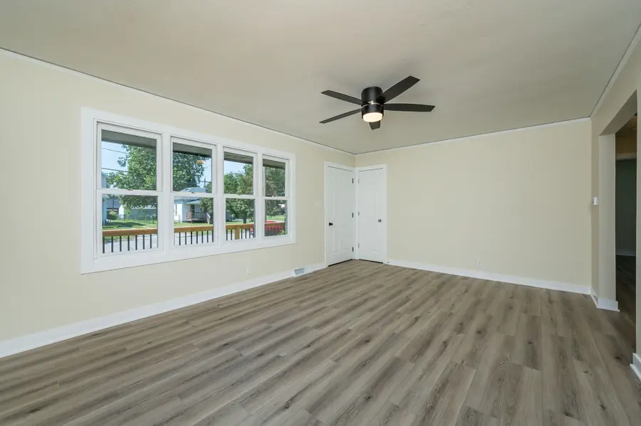 1519 E 24th Street, Des Moines, IA 50317 - #2