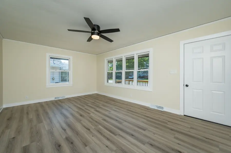 1519 E 24th Street, Des Moines, IA 50317 - #3