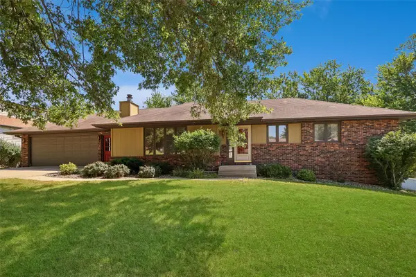 1546 W 4th Street, Pella, IA 50219