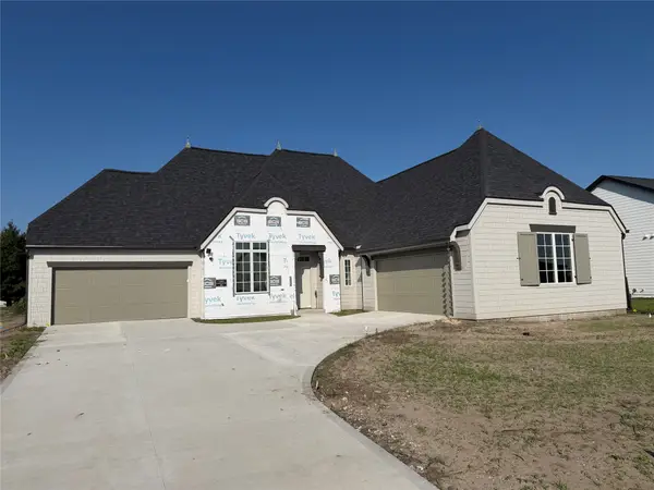 2716 NW Cedarwood Drive, Ankeny, IA 50023