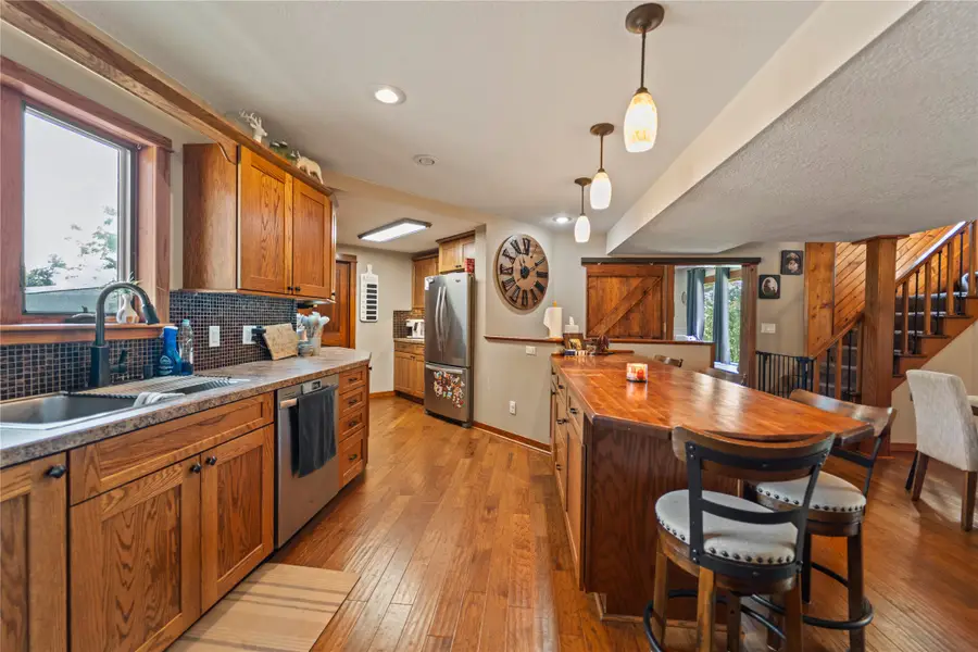 2764 D Avenue, Garwin, IA 50632 - #2