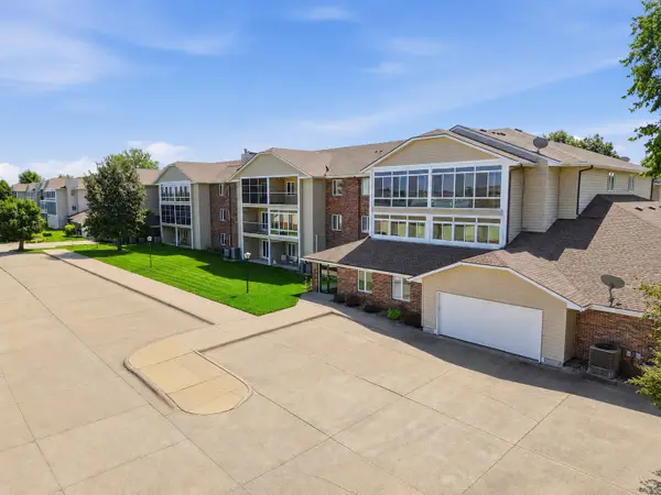 301 SE Delaware Avenue #201, Ankeny, IA 50021