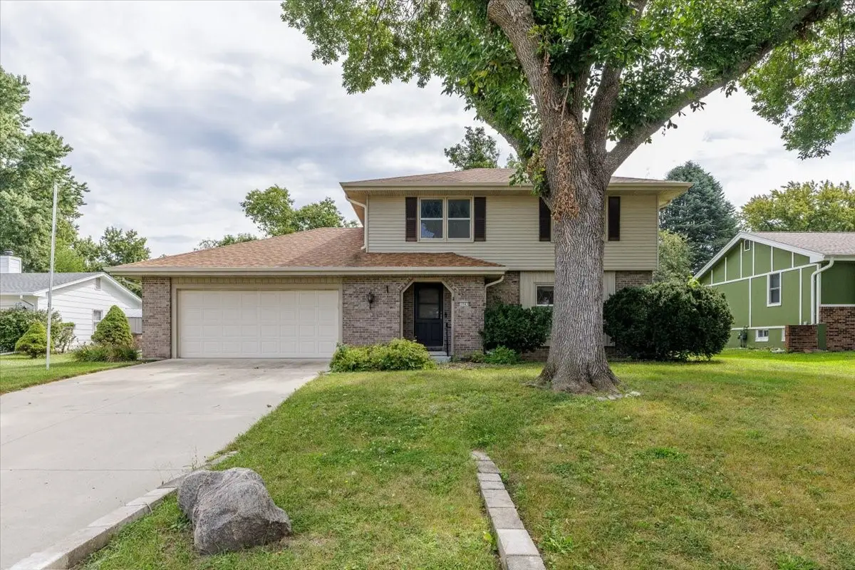 1041 Belle Mar Drive, West Des Moines, IA 50266 - #1