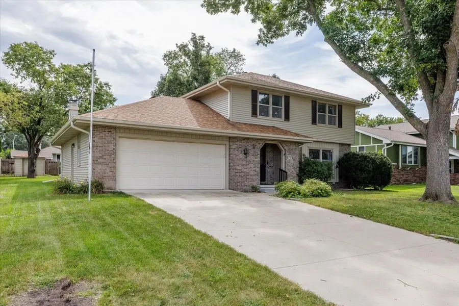1041 Belle Mar Drive, West Des Moines, IA 50266 - #3