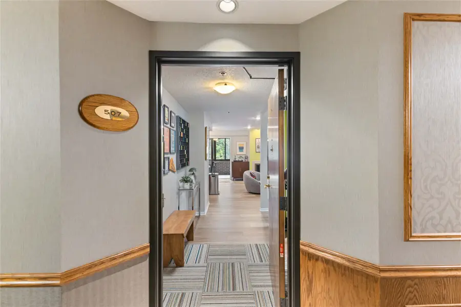 2880 Grand Avenue #507, Des Moines, IA 50312 - #2