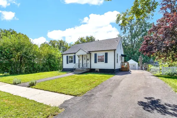 703 E Salem Avenue, Indianola, IA 50125