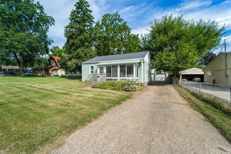 3100 E Ovid Avenue, Des Moines, IA 50317 - #2