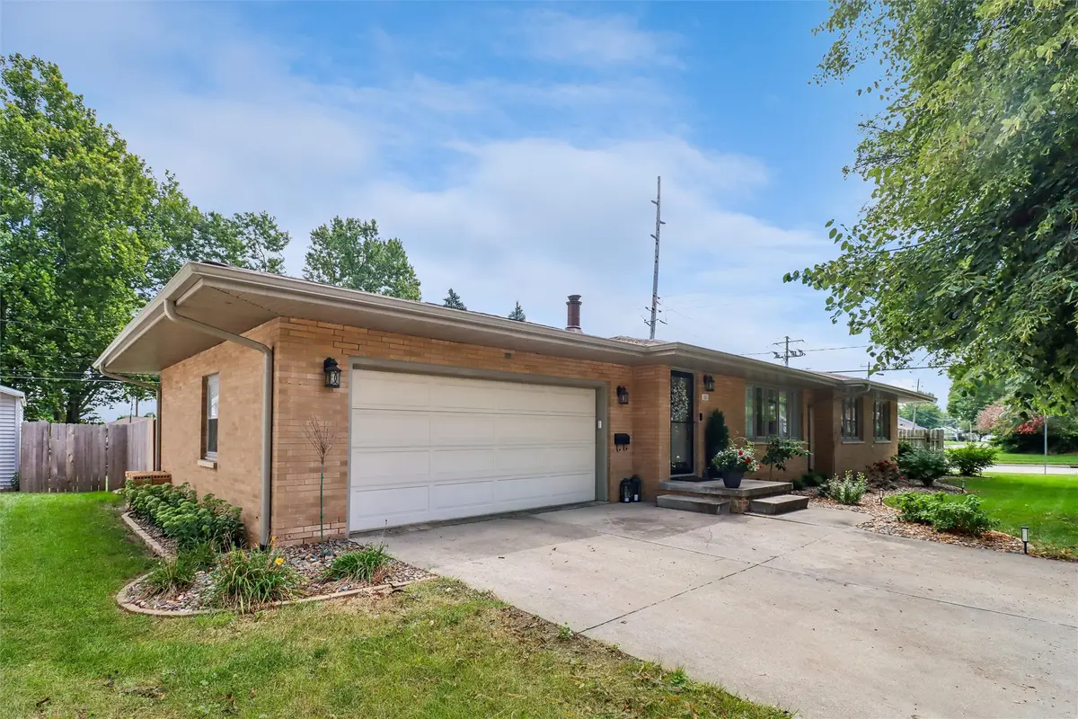 101 NW Des Moines Street, Ankeny, IA 50023 - #1