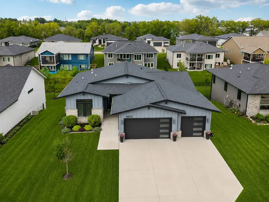14601 Sutton Drive, Urbandale, IA 50323 - #3