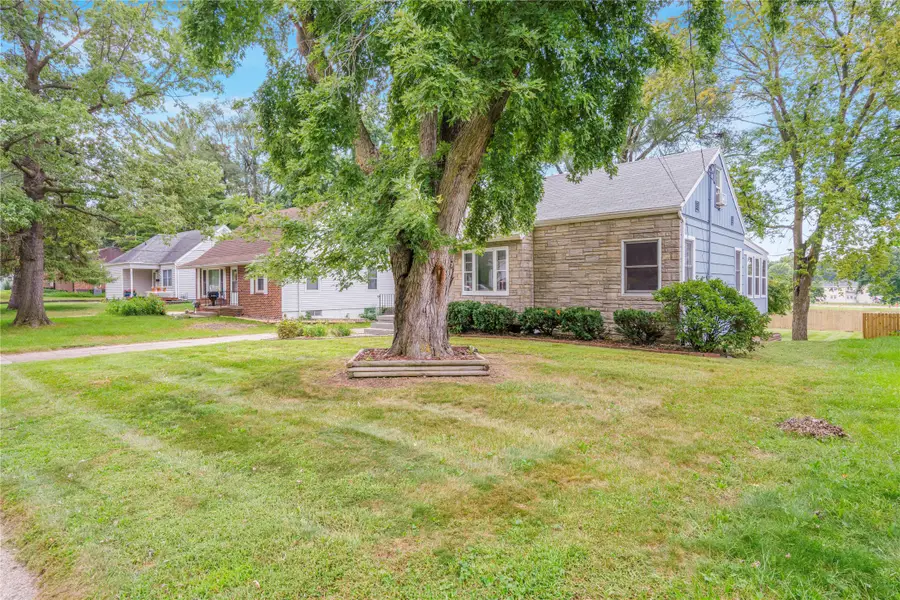 6216 Holcomb Avenue, Des Moines, IA 50322 - #2